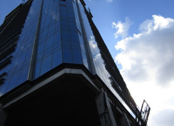Продаж незавершеного будівництва багатофункціонального центру в м. Києві 